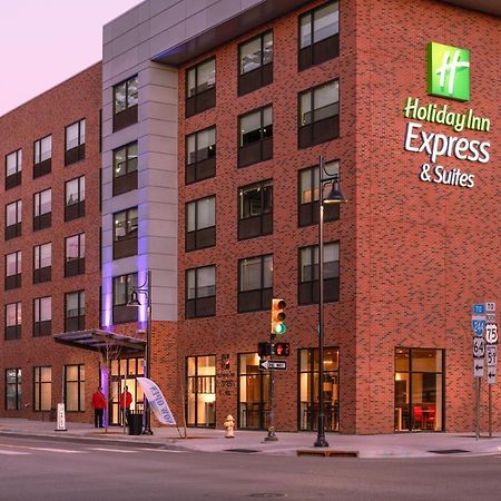 Holiday Inn Express & Suites - Tulsa Downtown - Arts District By Ihg Exteriör bild