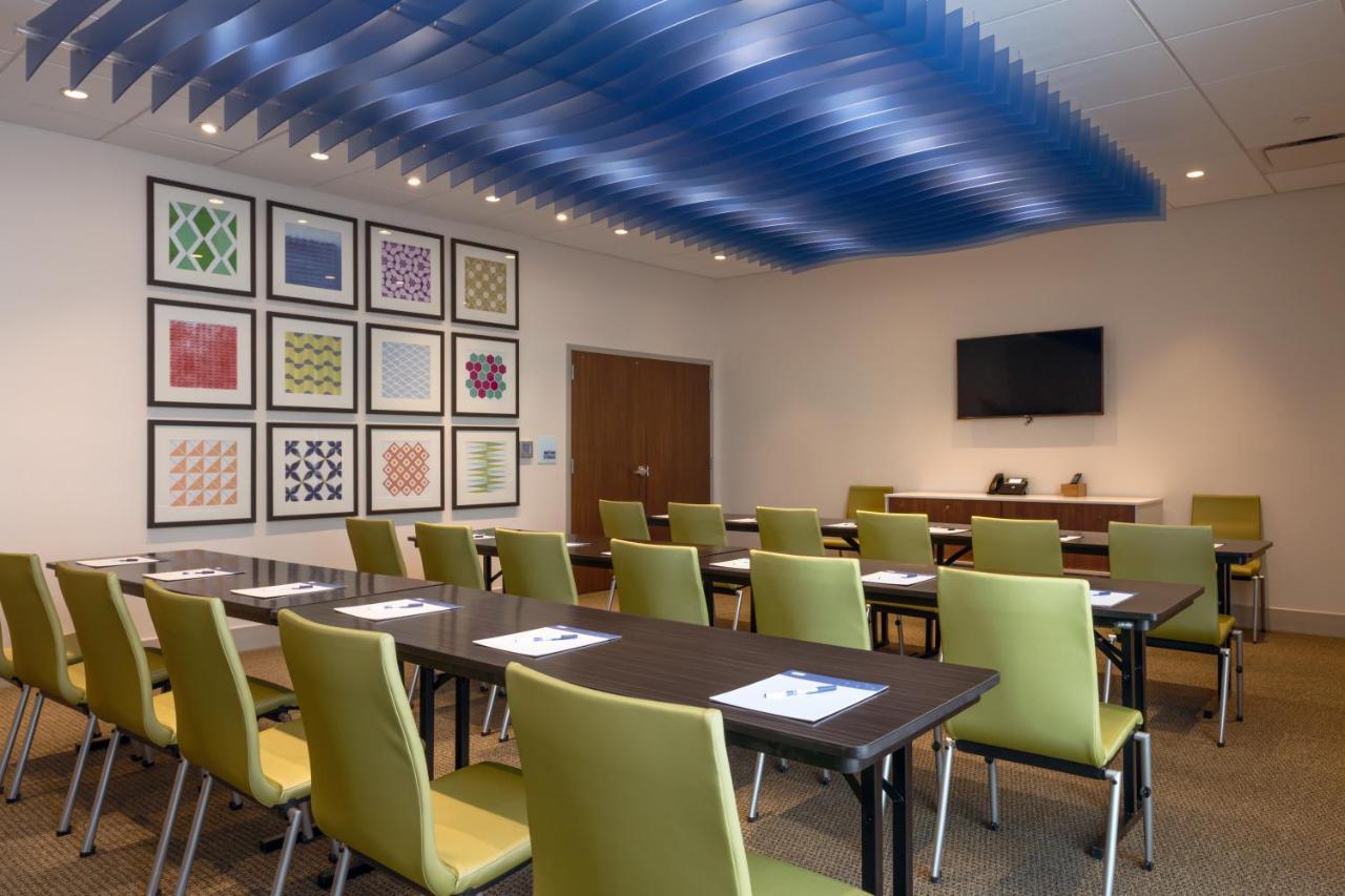 Holiday Inn Express & Suites - Tulsa Downtown - Arts District By Ihg Exteriör bild