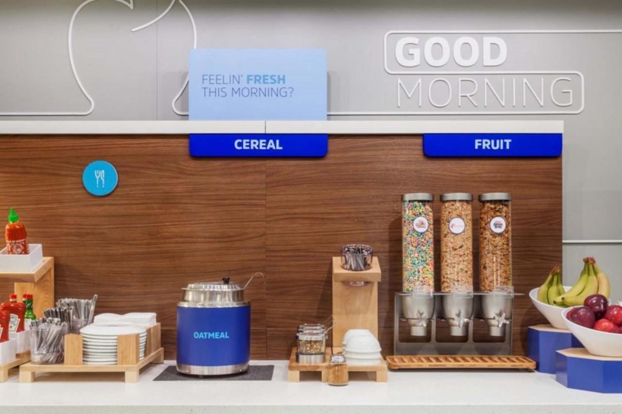Holiday Inn Express & Suites - Tulsa Downtown - Arts District By Ihg Exteriör bild